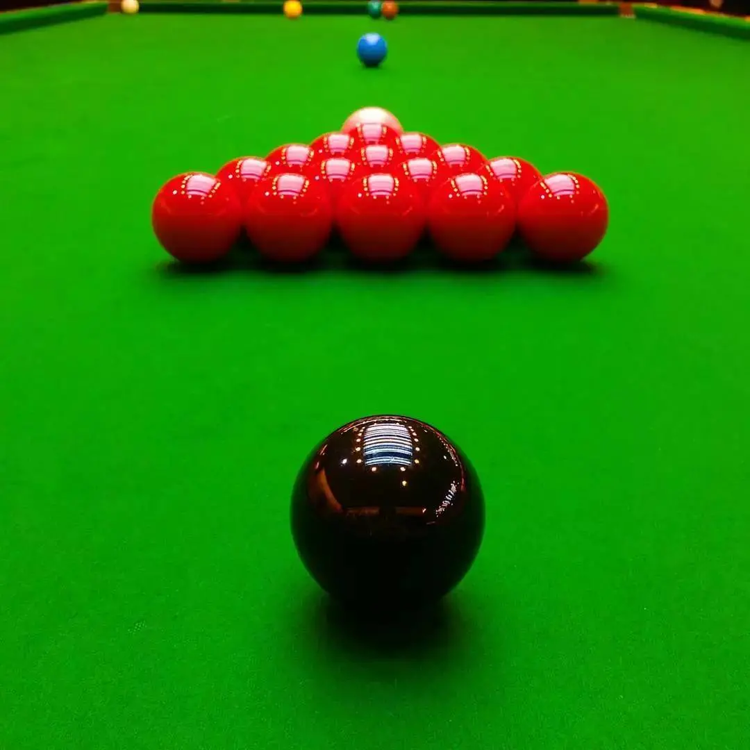 斯诺克英国公开赛延期资格赛：沃拉斯顿力挑塞尔比，冷门or实力？2023巅峰对决不容错过！